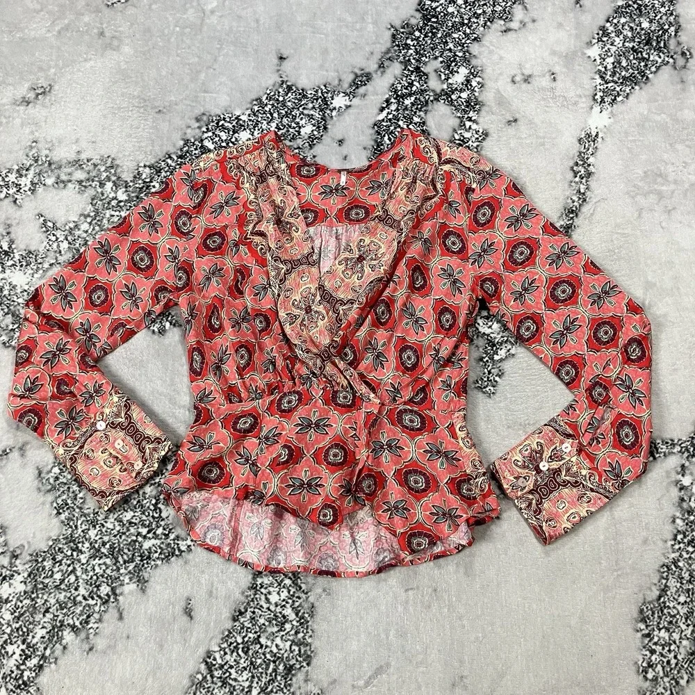 Free People Boho Wrap Top Red‎ Medallion Print Bell Sleeve Blouse Womens Small